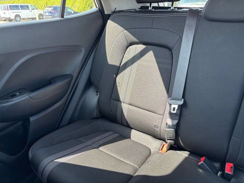 Used 2025 Hyundai Venue SEL FWD image 39
