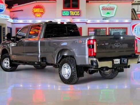 Used 2023 Ford F350 XL w/ 360-Degree Camera Package AWD/4WD image 4