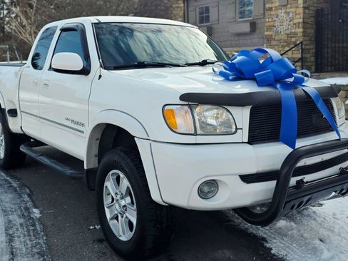 Used 2004 Toyota Tundra Limited w/ Towing Pkg image 3