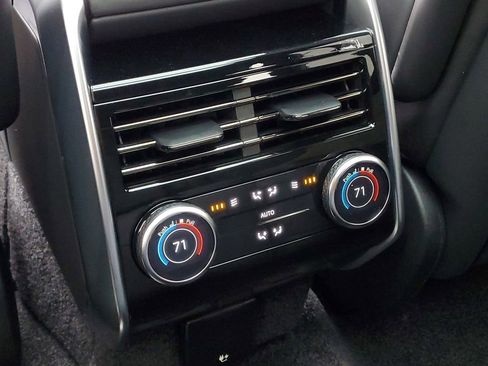 New 2026 Land Rover Range Rover Long Wheelbase SE image 28