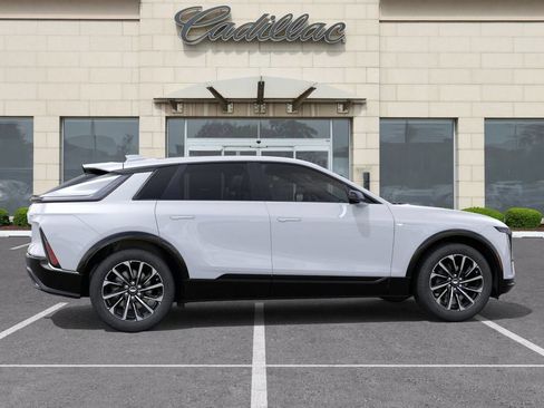 New 2026 Cadillac Lyriq Sport AWD/4WD image 6
