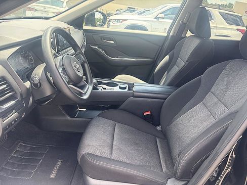 Certified 2024 Nissan Rogue SV AWD/4WD image 13