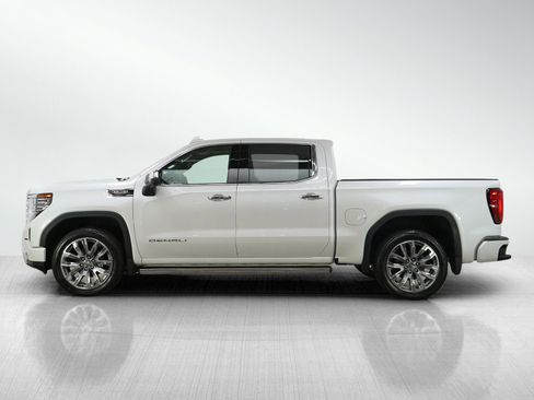Used 2025 GMC Sierra 1500 Denali AWD/4WD image 2