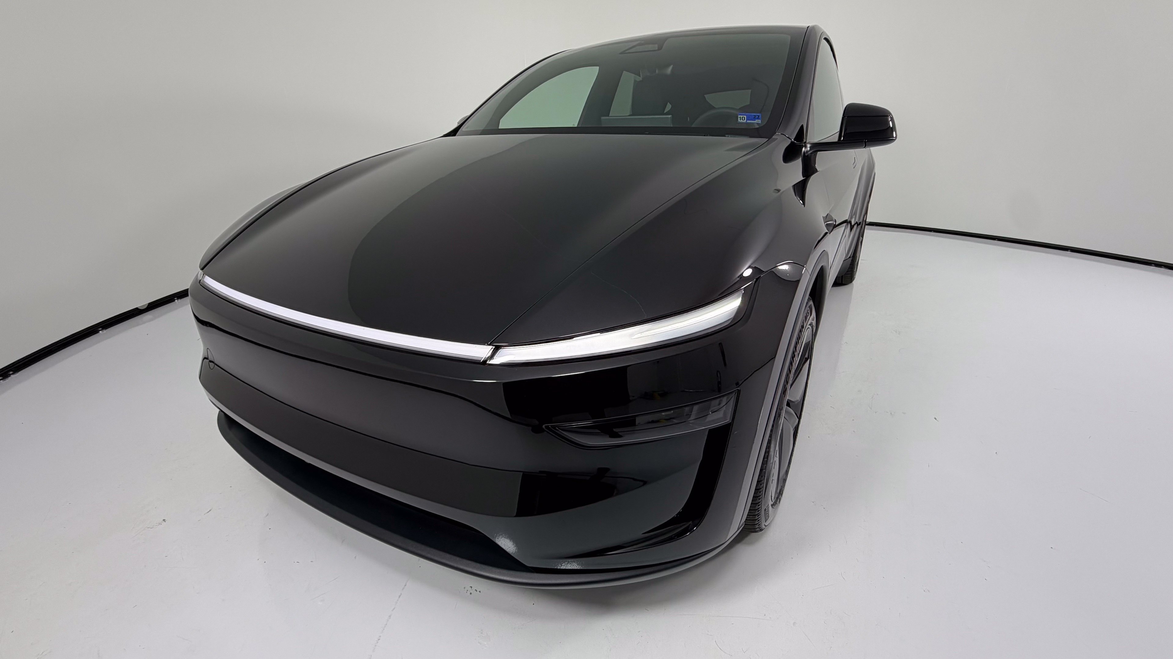 Used 2026 Tesla Model Y Long Range RWD image 2