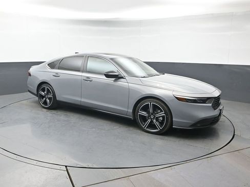 Used 2024 Honda Accord Sport image 8