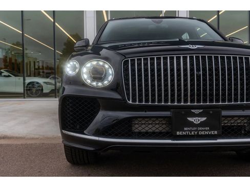 Used 2023 Bentley Bentayga Extended Wheelbase image 44