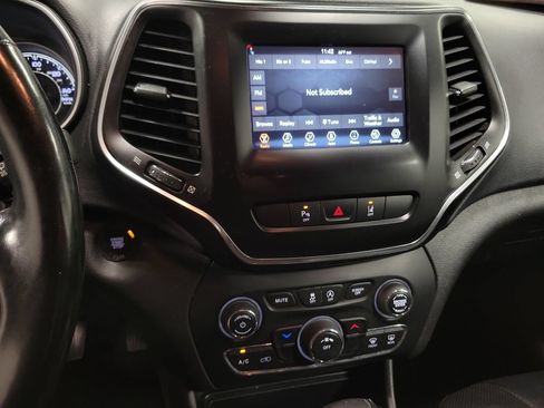 Used 2021 Jeep Cherokee Latitude Lux AWD/4WD image 14
