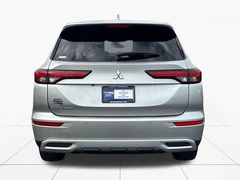 Used 2024 Mitsubishi Outlander SE FWD image 4