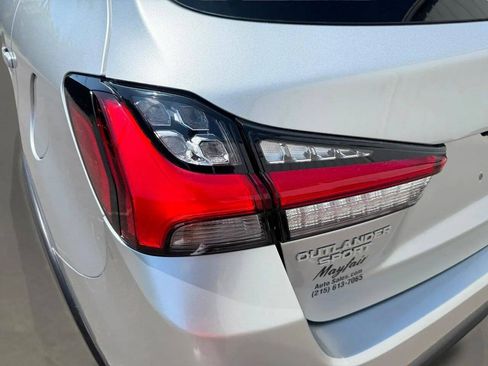 Used 2022 Mitsubishi Outlander Sport ES FWD image 14