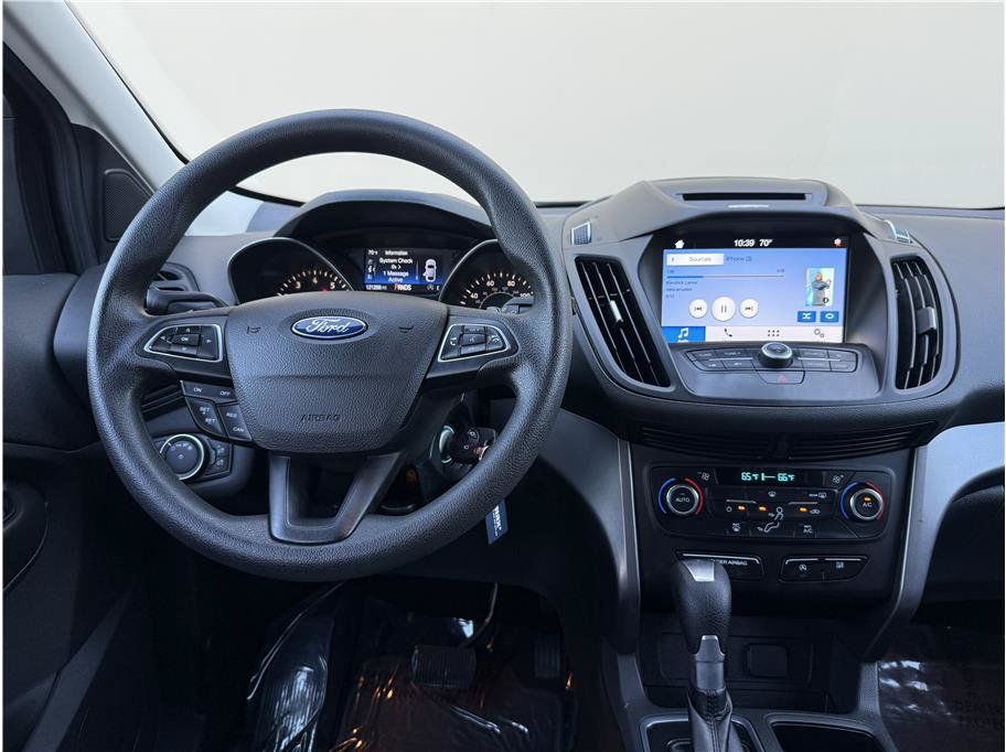 Used 2017 Ford Escape SE w/ Equipment Group 201A AWD/4WD image 21