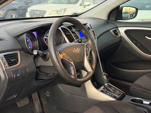 Used 2013 Hyundai Elantra GT image 16