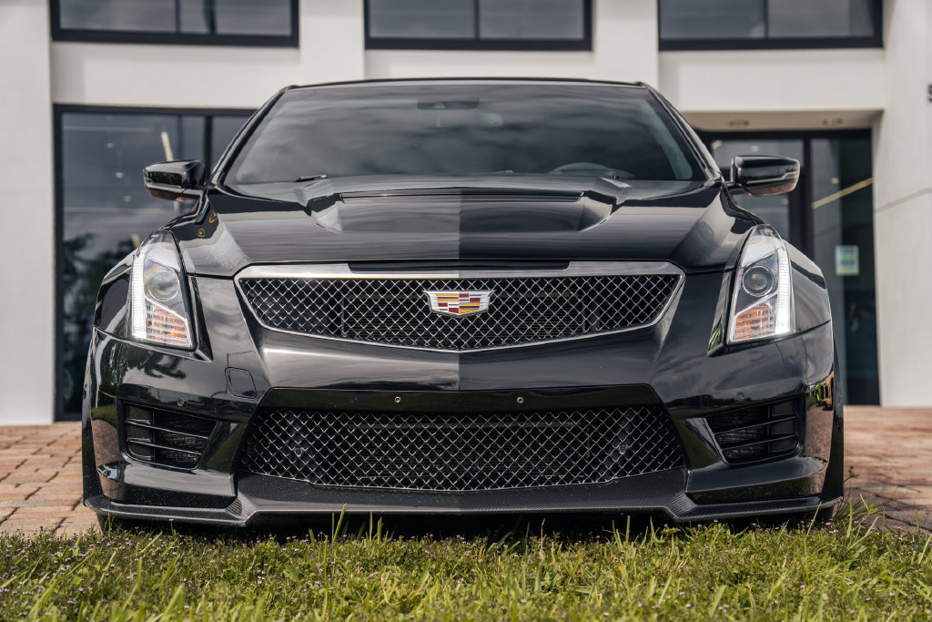 Used 2017 Cadillac ATS V w/ Carbon Black Package RWD image 8