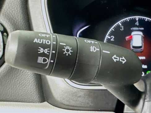 Used 2025 Honda Pilot EX-L image 15