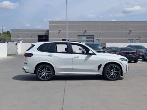 New 2026 BMW X5 xDrive40i w/ M Sport Package AWD/4WD image 5