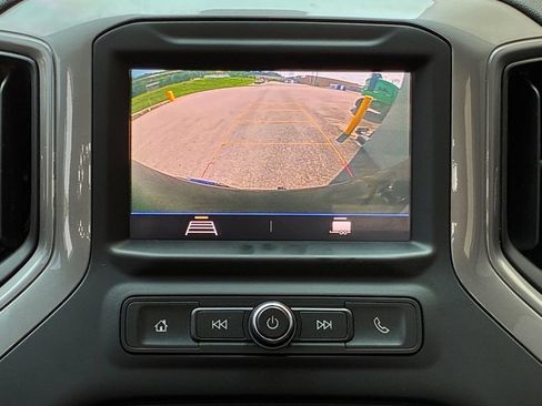 Used 2020 Chevrolet Silverado 1500 Custom w/ Custom Value Package AWD/4WD image 12