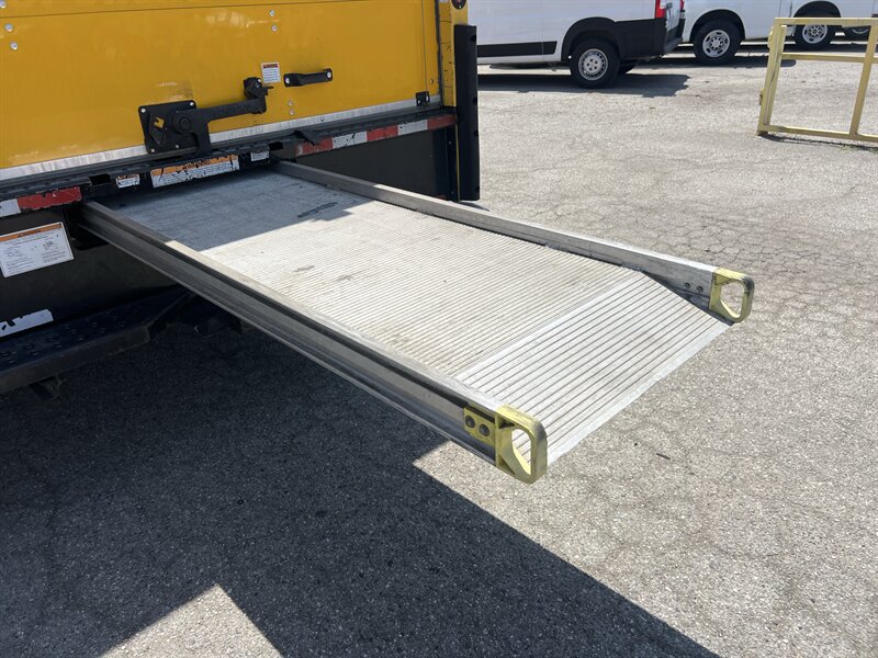 Used 2022 Ford E-350 and Econoline 350 Super Duty RWD image 11