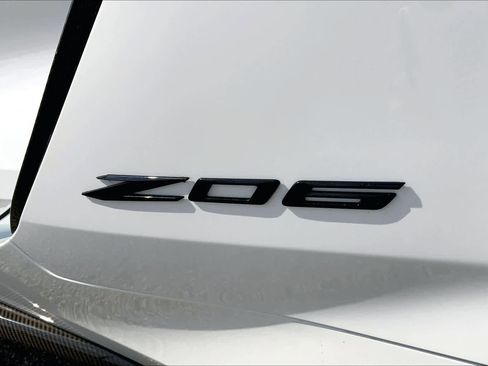 Used 2025 Chevrolet Corvette Z06 w/ Z07 Performance Package RWD image 10
