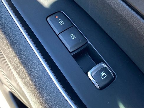 New 2026 Kia Sorento LX FWD image 23