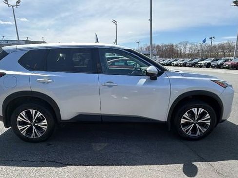 Used 2021 Nissan Rogue SV AWD/4WD image 8