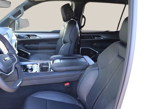 New 2026 Jeep Grand Wagoneer Limited AWD/4WD image 13
