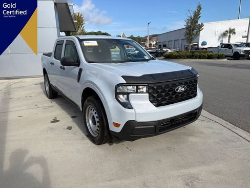 Used 2025 Ford Maverick XL w/ Equipment Group 102A AWD/4WD image 1