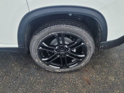 New 2026 Chevrolet Traverse LT w/ Driver Confidence Package image 8