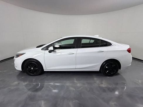 Used 2016 Chevrolet Cruze LT FWD image 8