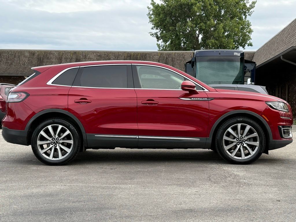 Used 2019 Lincoln Nautilus Select FWD image 7