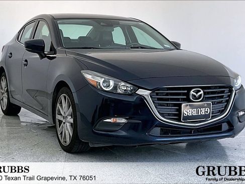 Used 2017 MAZDA MAZDA3 Touring FWD image 1
