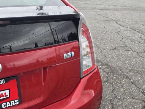 Used 2012 Toyota Prius Two FWD image 16