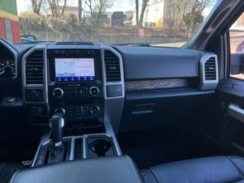 Used 2020 Ford F150 Lariat w/ Equipment Group 502A Luxury image 16