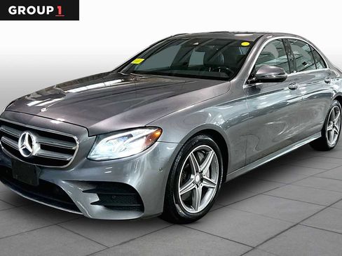 Used 2017 Mercedes-Benz E 300 4MATIC image 1