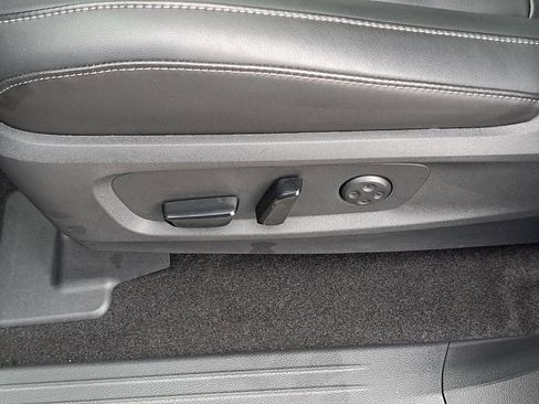 Used 2025 INFINITI QX60 Luxe w/ Vision Package image 22