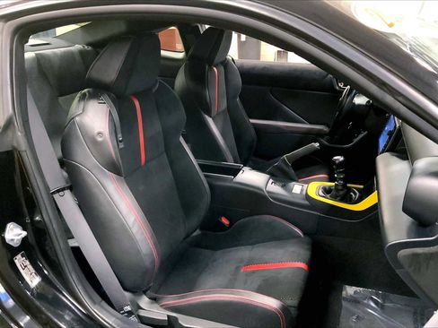 Used 2022 Subaru BRZ Limited image 7