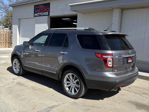 Used 2013 Ford Explorer XLT image 4