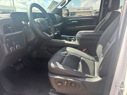 Used 2025 Chevrolet Tahoe RST w/ Comfort Package RWD image 18