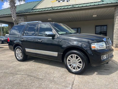 Used 2012 Lincoln Navigator 2WD image 2