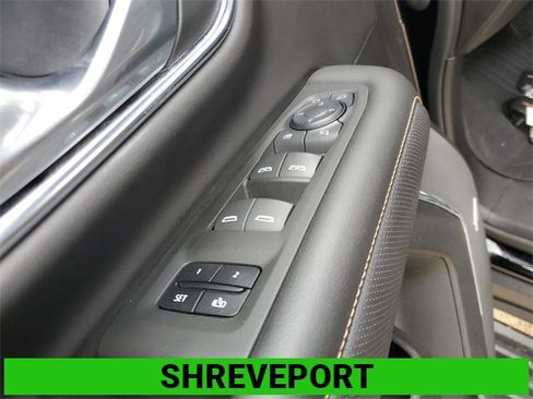 Used 2022 GMC Yukon XL AT4 image 24