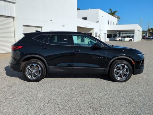 Used 2023 Chevrolet Blazer LT image 4