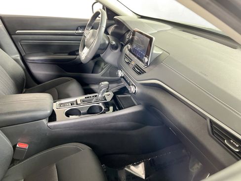 Used 2021 Nissan Altima 2.5 SV w/ SV Premium Package image 28