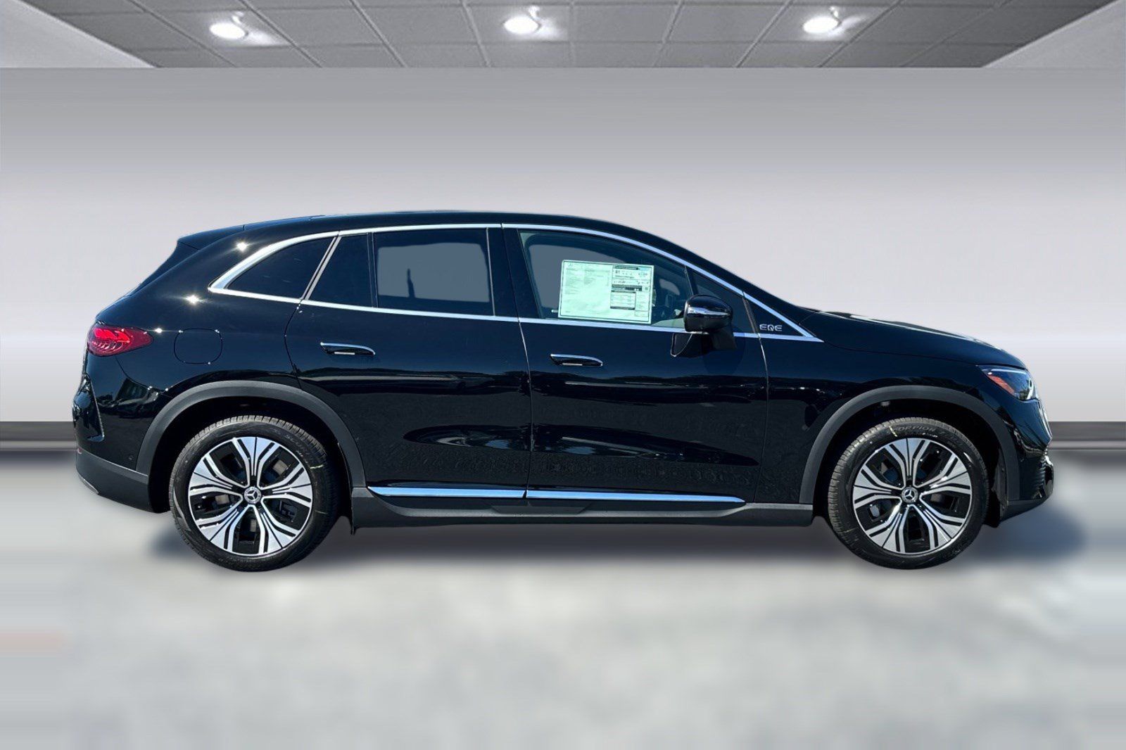Used 2026 Mercedes-Benz EQE 320 4MATIC SUV image 8