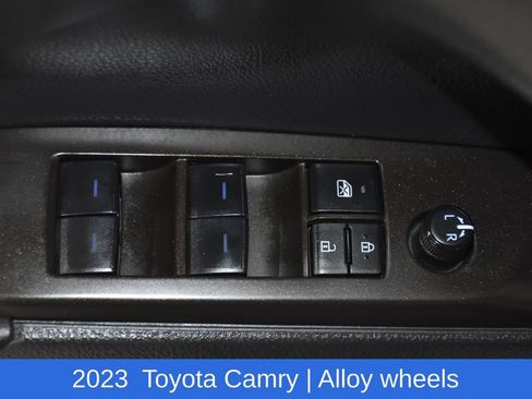 Used 2023 Toyota Camry SE image 23
