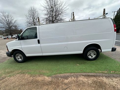 Used 2015 Chevrolet Express 2500 Extended image 4
