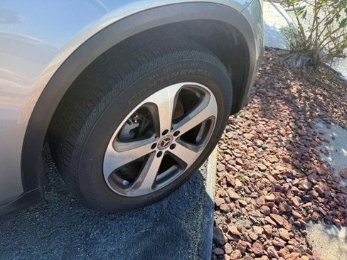 Used 2021 Mercedes-Benz GLC 300 4MATIC Coupe image 10