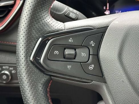 Used 2025 Chevrolet TrailBlazer RS w/ Convenience Package AWD/4WD image 23