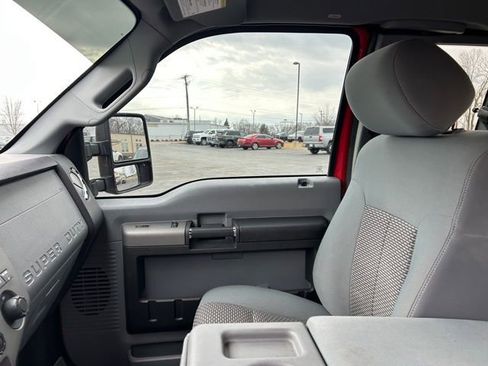 Used 2012 Ford F250 XLT w/ Camper Pkg image 18