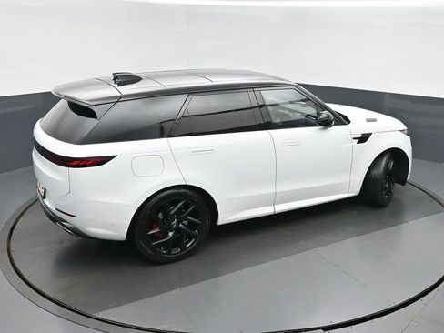Used 2024 Land Rover Range Rover Sport Dynamic SE image 36