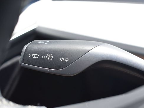 Used 2023 Tesla Model Y Performance AWD/4WD image 10