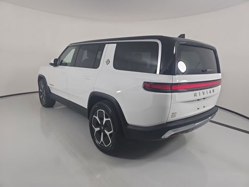 Used 2024 Rivian R1S Adventure AWD/4WD image 3
