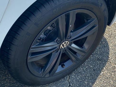 Used 2024 Volkswagen Jetta SE image 22